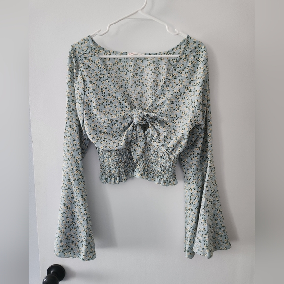 ROMWE Tops - Romwe Floral Y2k Crop Top Sz L
